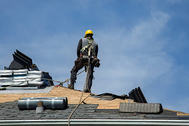 Professional Roof Replacement technician working in Highland Park, IL